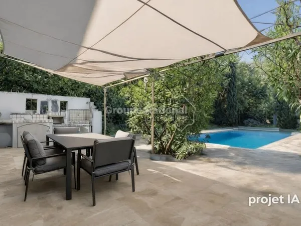 Maison St Etienne Du Grès 3 chambres 95 m2 piscine jardin