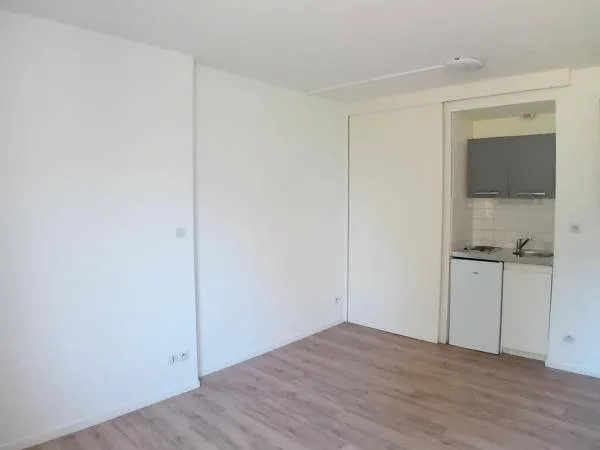 Studio 1 pièce 17 m²