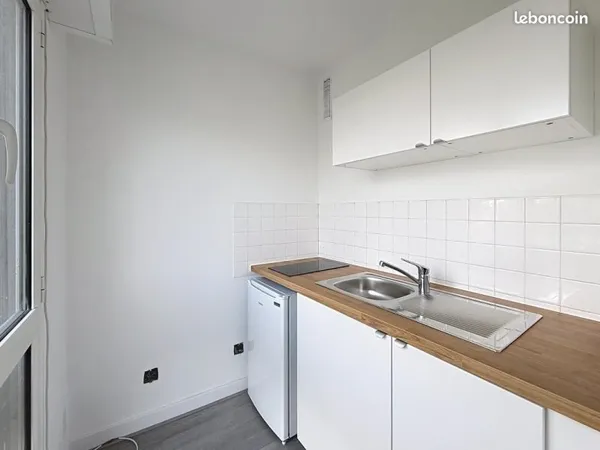 Studio 1 pièce 28 m²