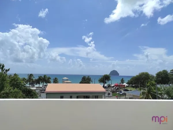 Coup de coeur! Charmant T3 duplex proche plage avec vue mer
