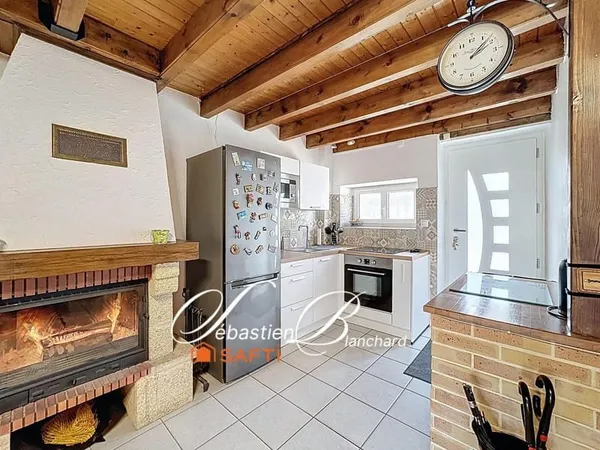 Maison de village vendu meublée et sans travaux