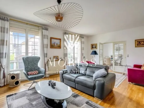 Maison de luxe 6 pièces 169 m²