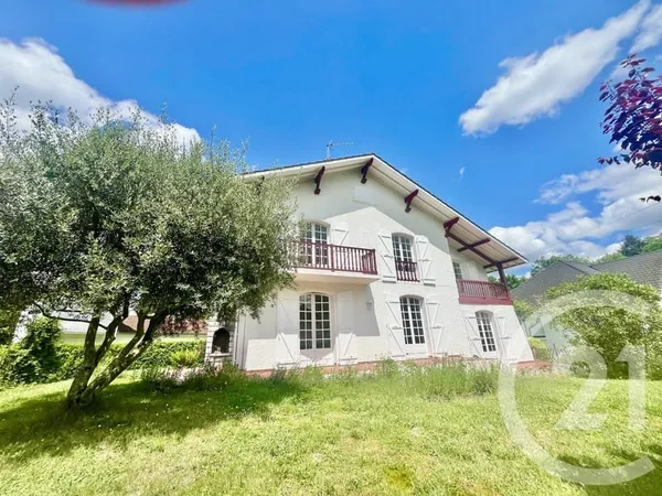 Maison 8 pièces 220 m²
