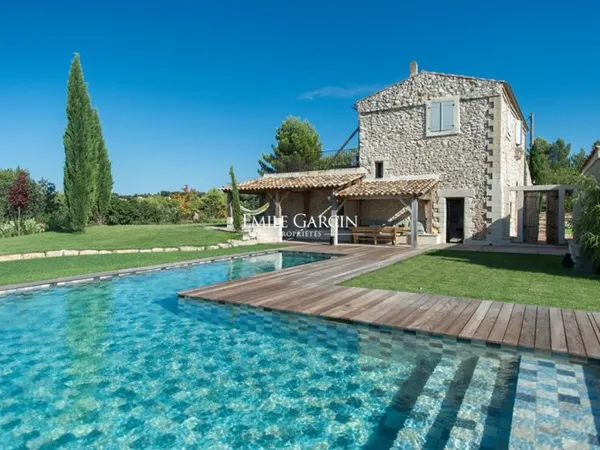 Mas à louer Aix-en-Provence vue dominante exceptionnelle