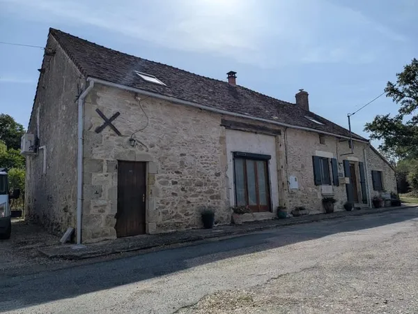 Charmante propriété familiale avec piscine dans la Vienne