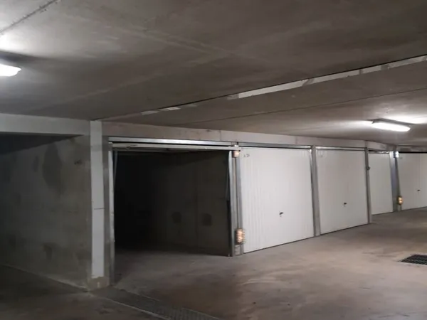 Garage à louer
