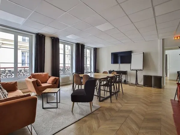Bureaux 197 m²