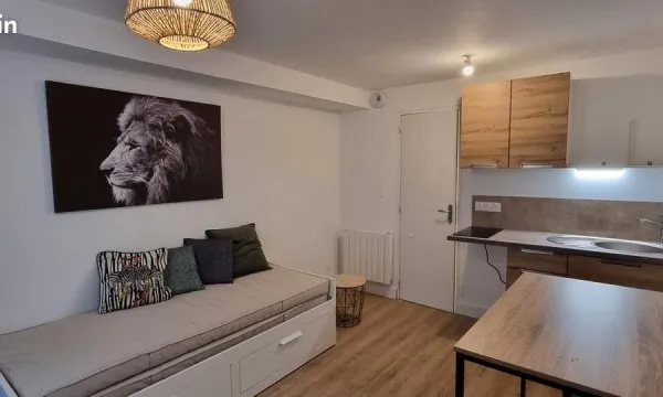 Studio meublé place ralliement