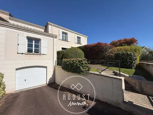 Maison 8 pièces 213 m²