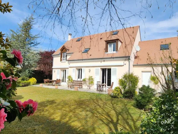Maison 8 pièces 250 m²