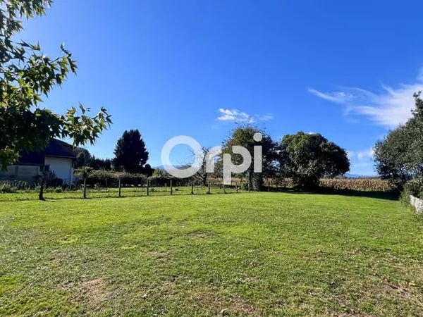 Terrain 886 m²