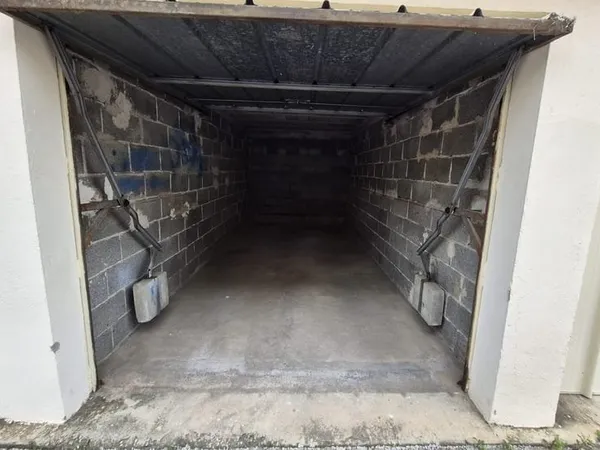 Garage - 115EUR