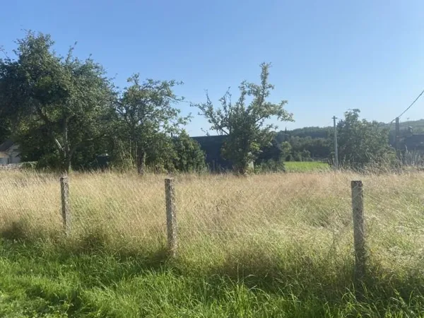 BELLE PARCELLE