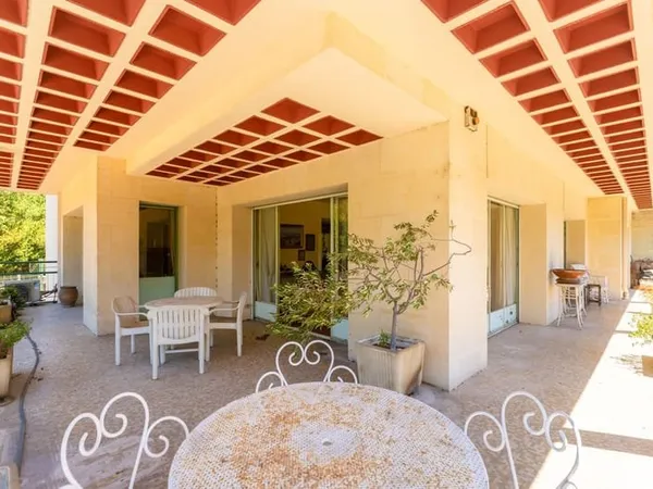 Bagatelle: RARE T5/6 de 176m2 avec TERRASSE de 57m2 + PKG (en sus)