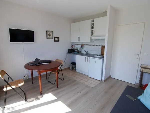 Studio 1 pièce 20 m²