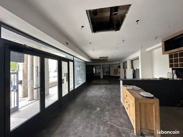 Restaurant 186 m² Le Blanc-Mesnil