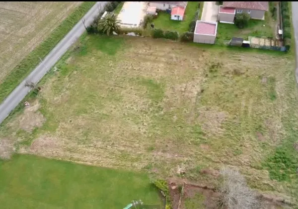 Terrain 767 m²