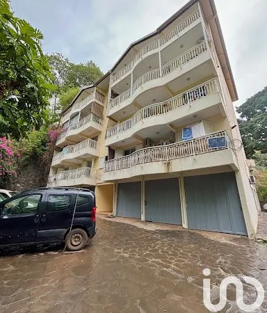 Maison 3 pièces 650 m²
