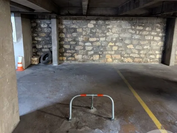 Parking 12 m²