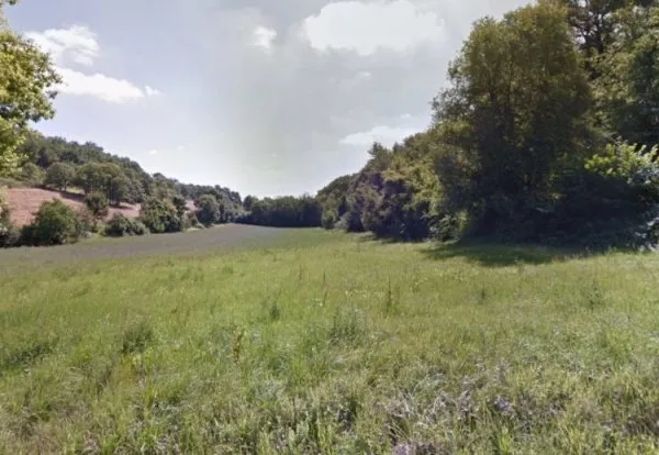 Terrain 602 m²