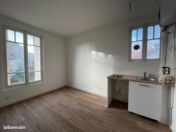 A VENDRE - STUDIO LOUE - 15.16 m² / MAISONS-ALFORT