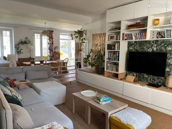 Maison 7 pièces 245 m²
