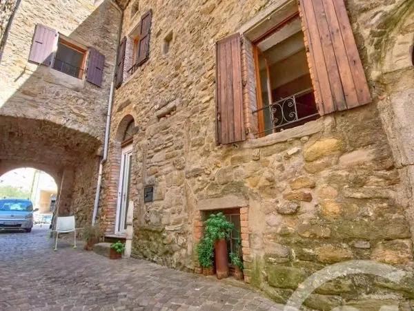 Maison 7 pièces 220 m²