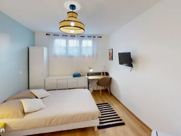 Chambre en colocation toutes charges comprises (internet, assurance, ménage, fluides etc.)