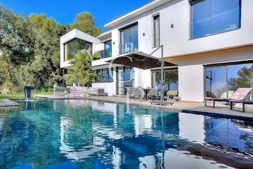 Maison 430 m²
