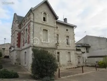 Immeuble 297 m²