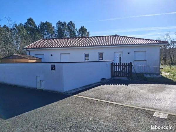 Maison individuelle récente - Bail professionnel