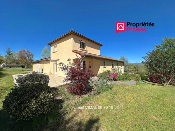 Maison 8 pièces 258 m2 avec piscine sur terrain clos 2832 m2
