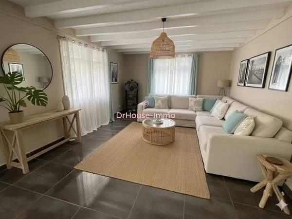 Villa avec Studio Indépendant en bordure de forêt à Vieux-Habitants Idéal Famille ou Investissement