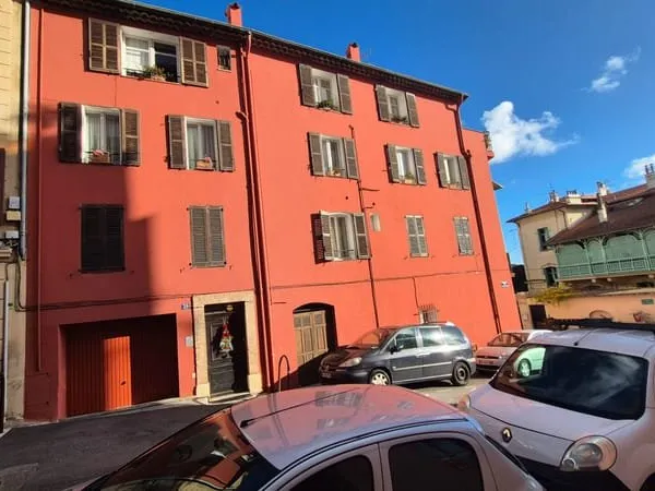 APPARTEMENT DE TYPE 2 PIECES. CANNET MAIRIE