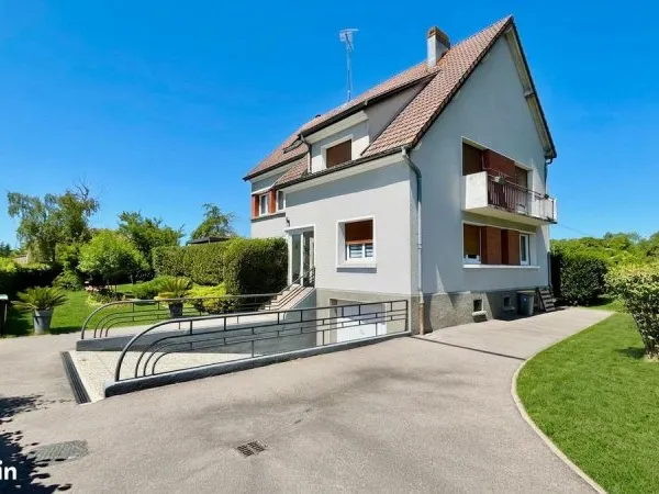 Maison familiale - 9 pièces - 238 m2