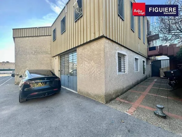 Local d'activité 120 m²