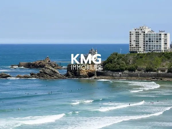 BIARRITZ BEAURIVAGE -T3 AVEC TERRASSE ET PARKING