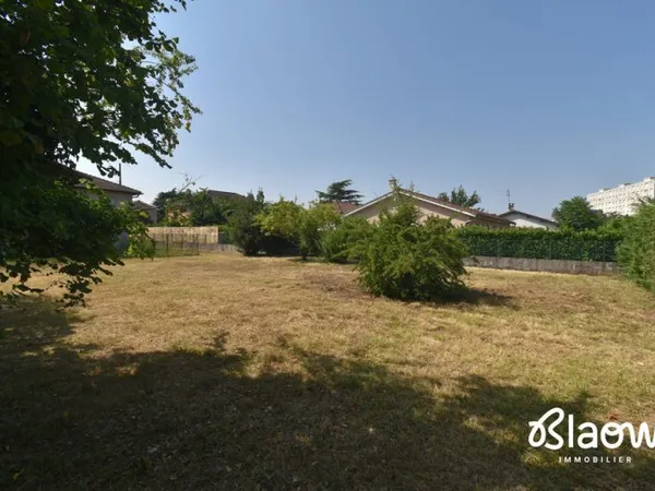 Terrain à vendre à Meyzieu