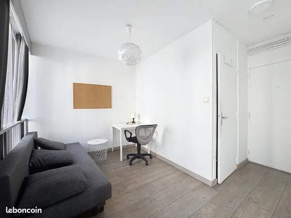 Studio 1 pièce 19 m²
