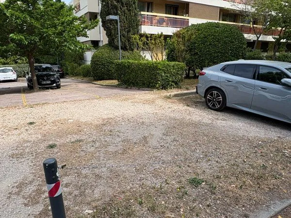 Parking 4 voitures