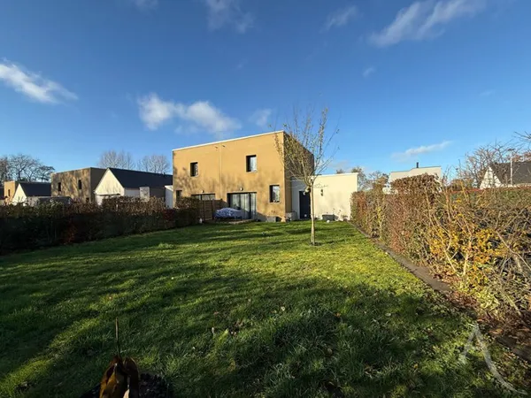 MAISON MOUEN