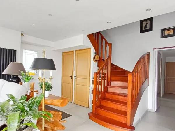 Villa 5 pièces 160 m²