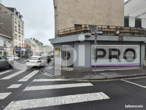Local commercial 139 m²