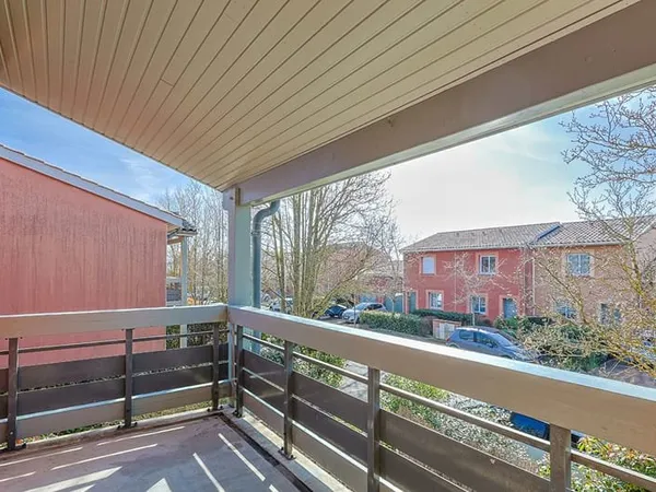 Mondonville, Appartement de type 3 avec terrasse et double stationnement.