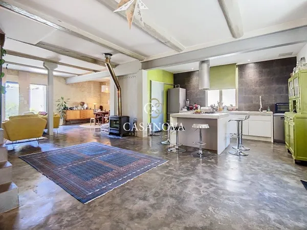 Maison loft 6 pièces 210 m²