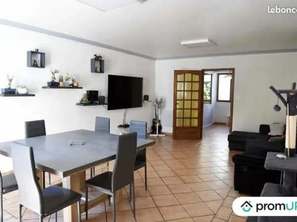 Maison 8 pièces 193 m²