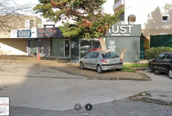LOCAUX COMMERCIAUX 222m2 13009 rue fariniere / floralia