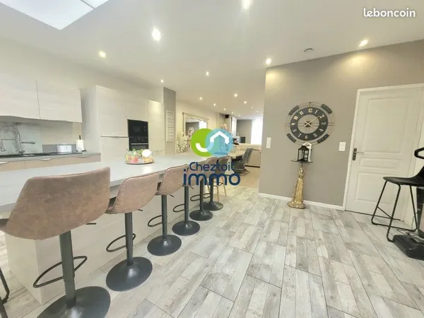 Maison de ville 7 pièces 160 m²