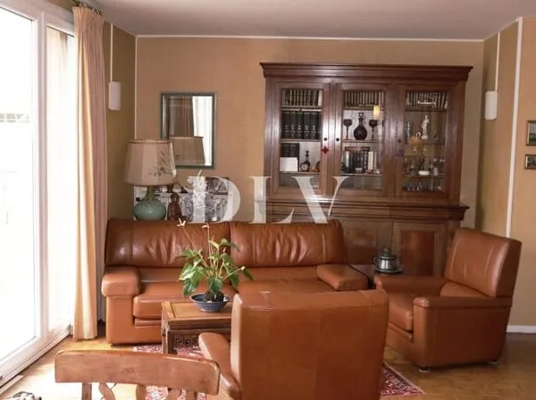 AVON GARE - APPT F6 DERNIER ETAGE - 91M² - 4 CH - CAVE - PLAC