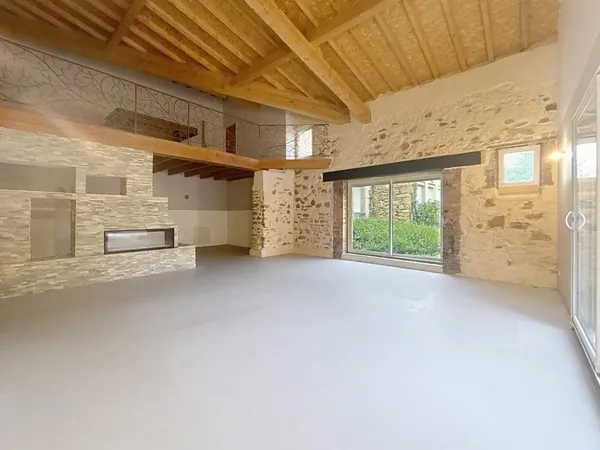 Maison 15 pièces 456 m²